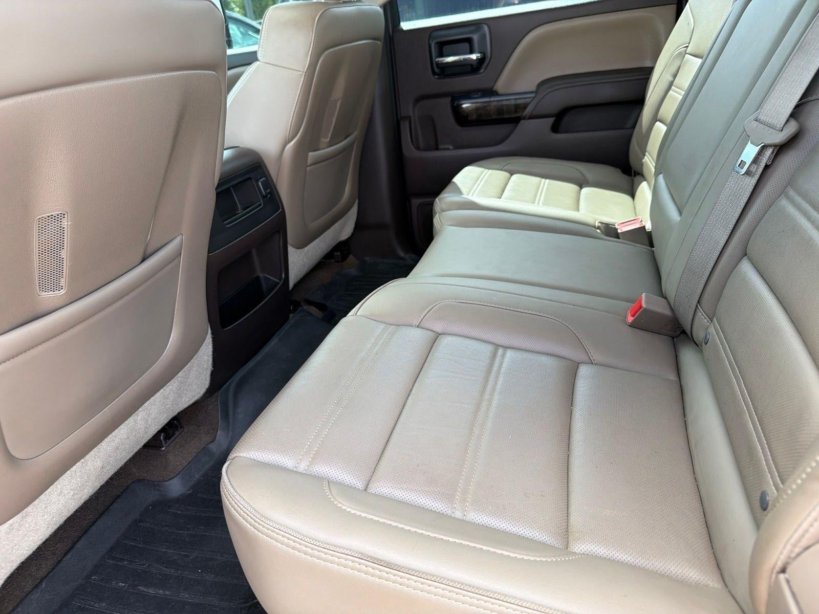 2015 GMC Sierra 2500 HD — rear three-quarter view