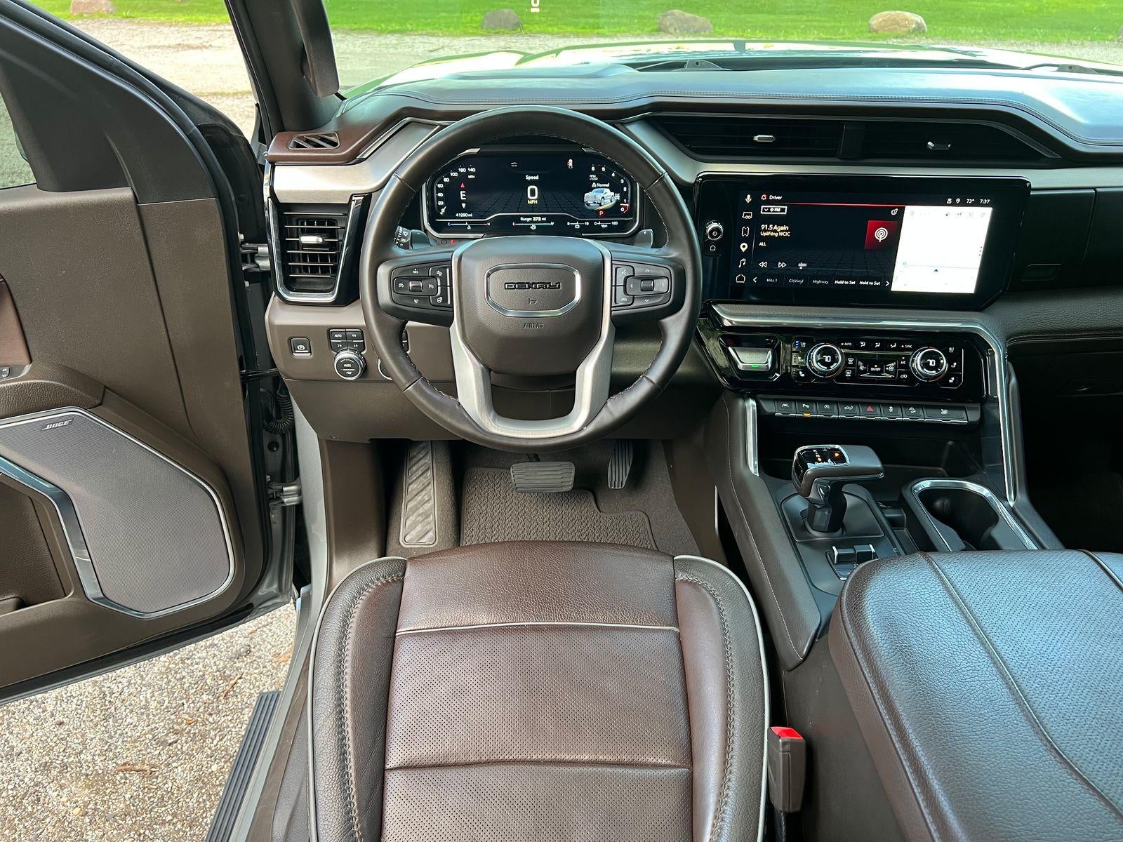 2023 GMC Sierra 1500 — detail view